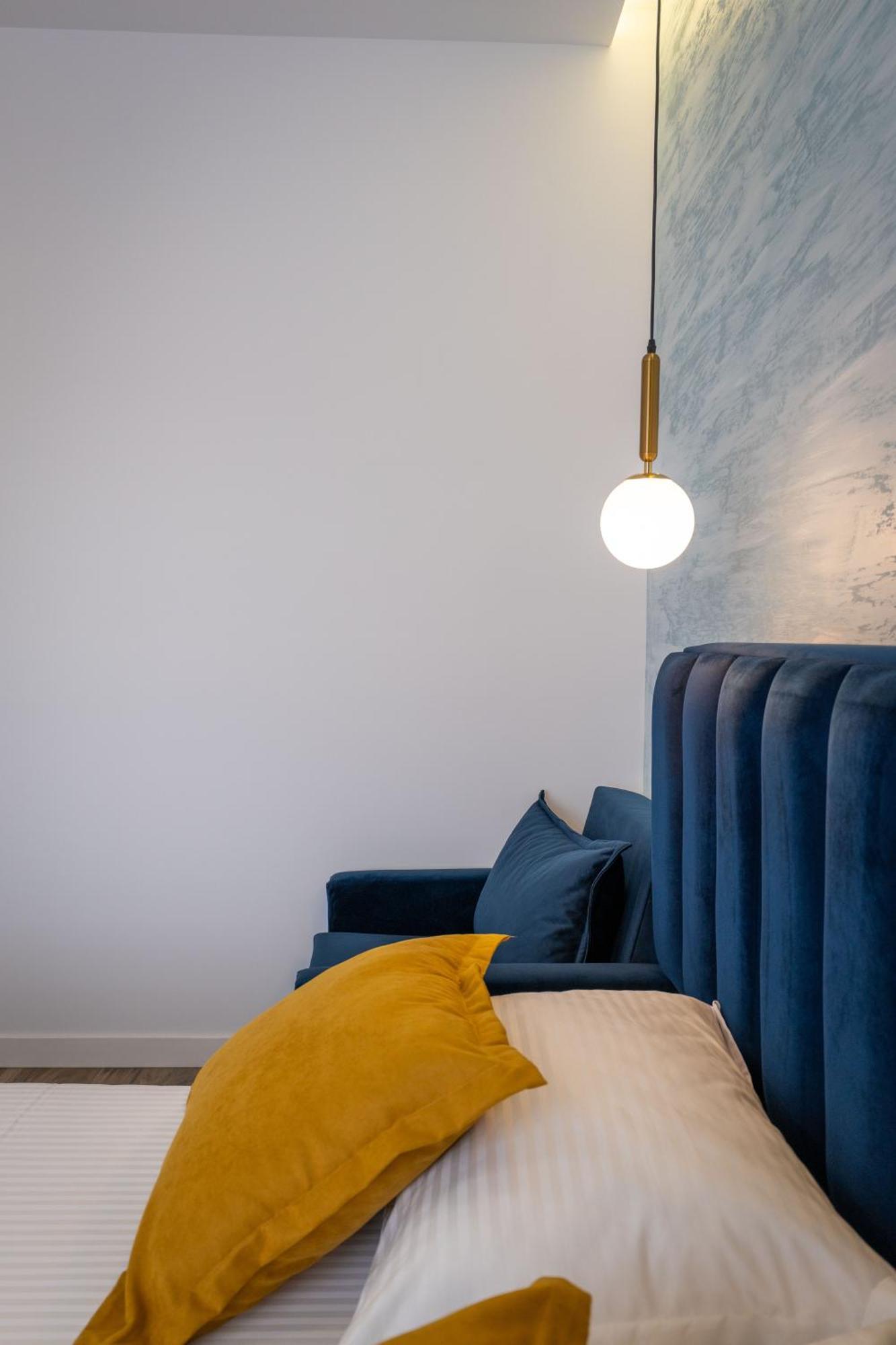 Flori Apartment *