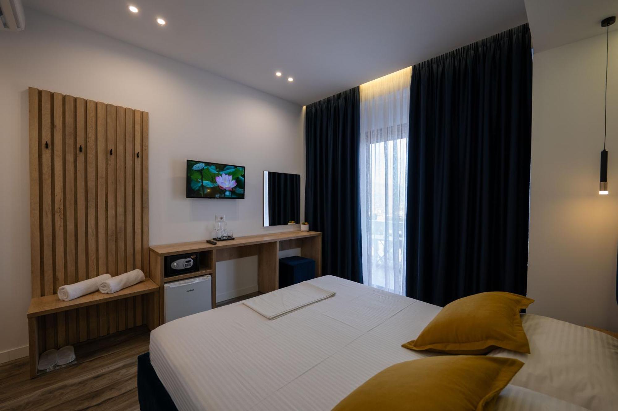 Flori Apartment